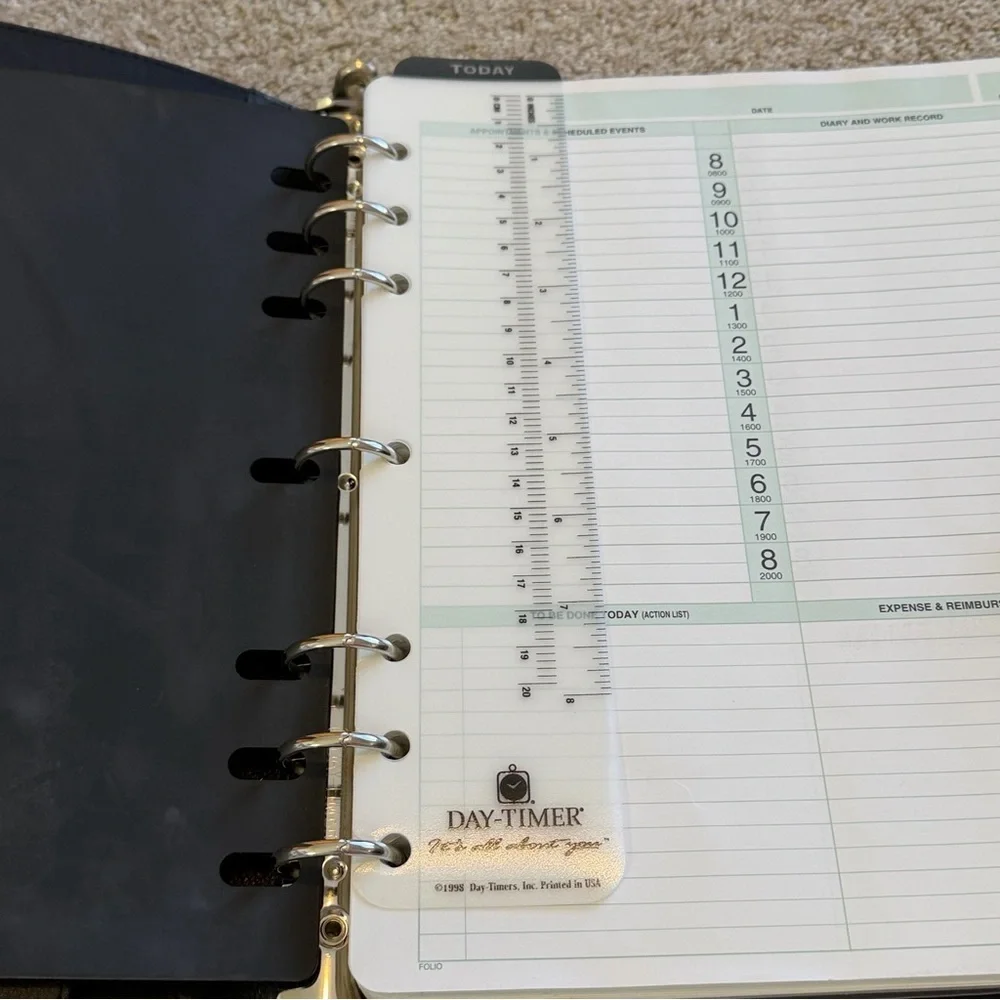 Day Timer Smooth Black Leather 7 Ring Planner Snap Close w/ Inserts 2000 Vintage